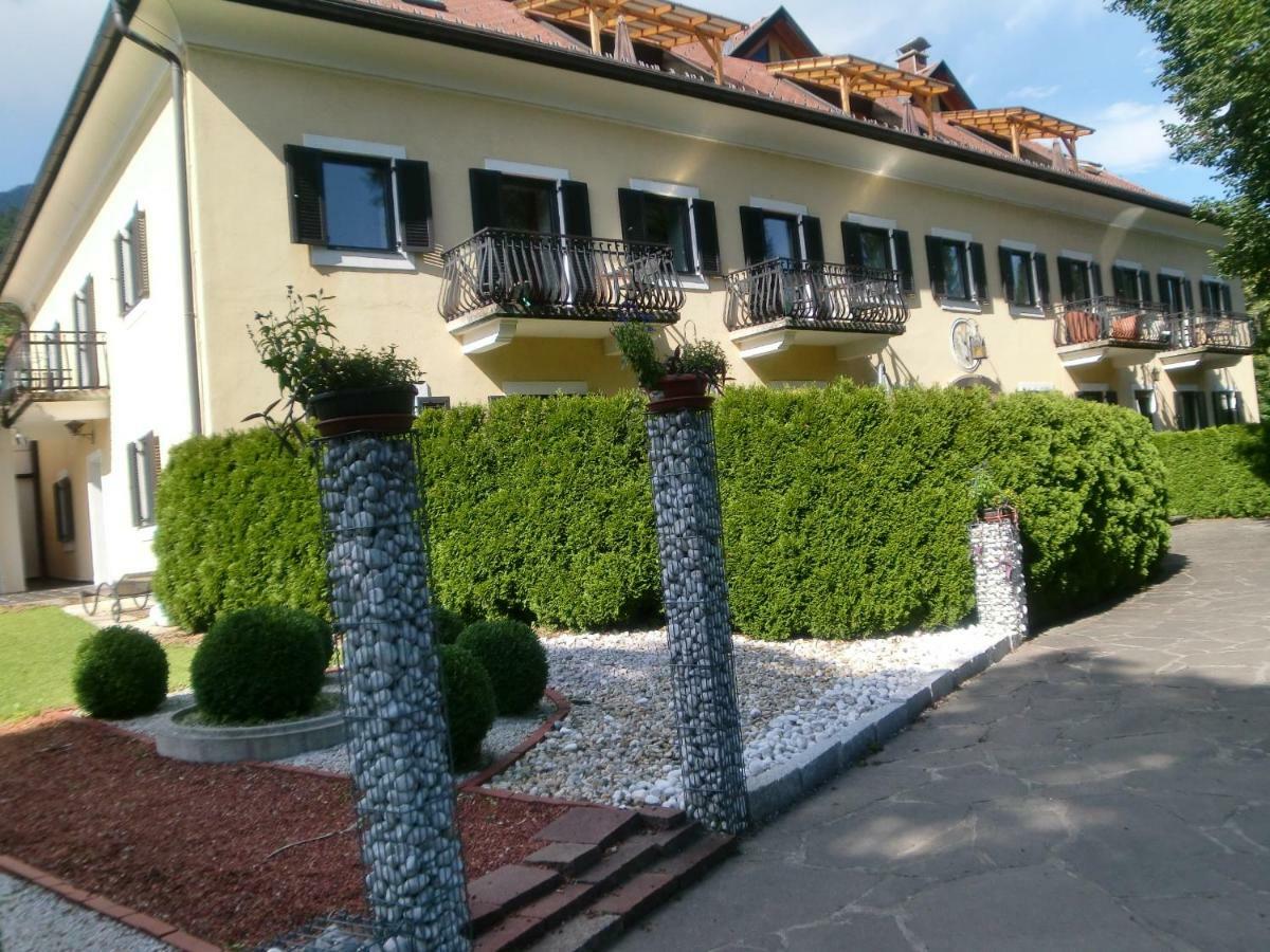 Garten- & Loggia-Appartement Herrenhaus Dellach im Drautal Exterior foto